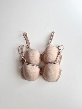 Lot of 2 CHANTELLE C-Chic Beige Embroidered C Logo T0Shirt Demi Bra, Size 30DD